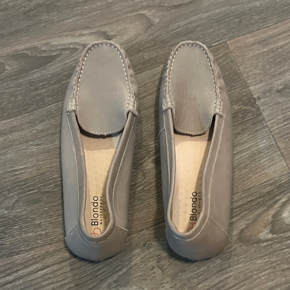 Blondo Women's Taupe Leather Loafers